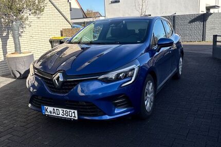 Renault Clio 82.400 km 9.500 &euro; Köln 50829