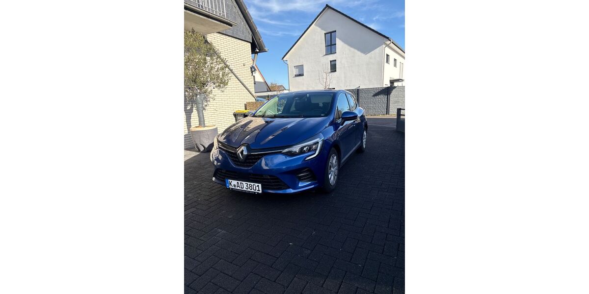 Renault Clio 82.400 km 9.500 &euro; Köln 50829