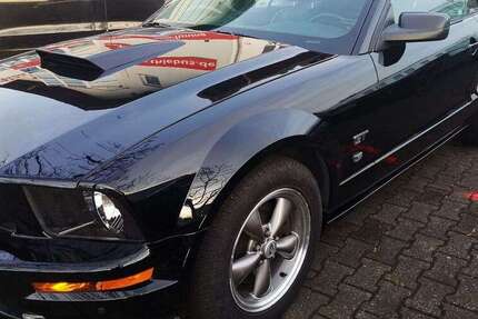 Ford Mustang 99.800 km 17.900 € Sankt Augustin 53757