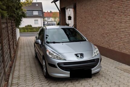 Peugeot 207 145.000 km 2.000 &euro; Bonn 53127