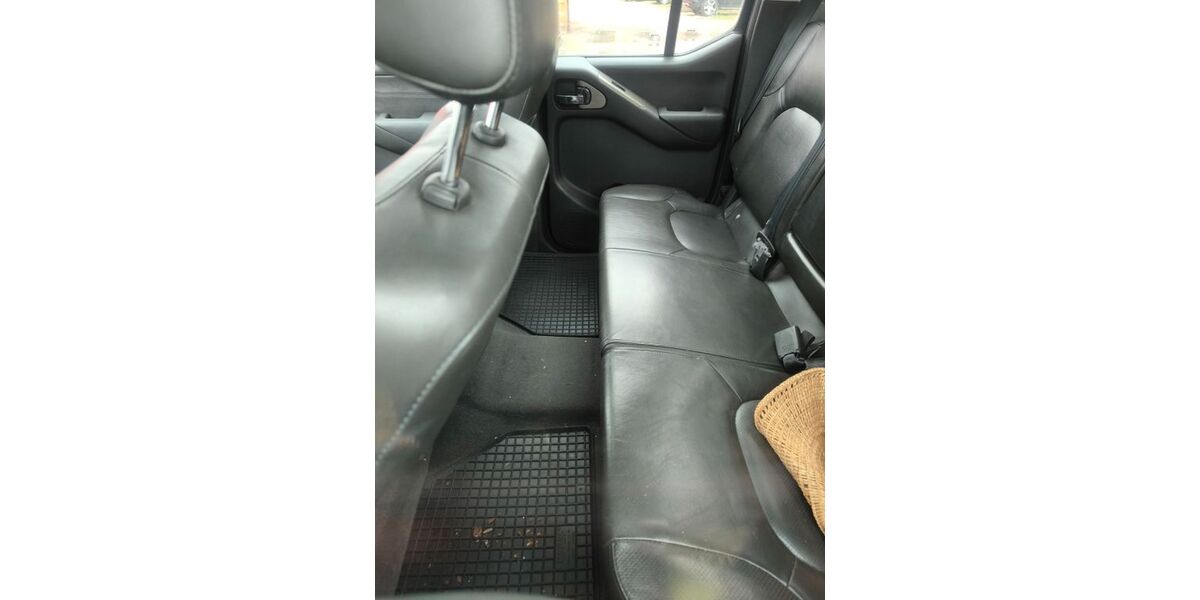 Nissan Navara 315.000 km 5.250 &euro; Bonn 53117