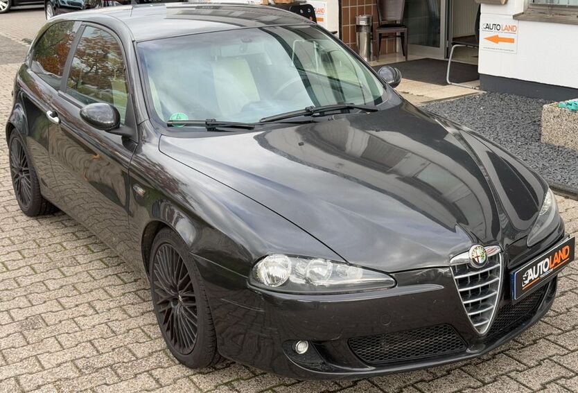 Alfa Romeo 147 165.000 km 2.999 € Troisdorf 53842