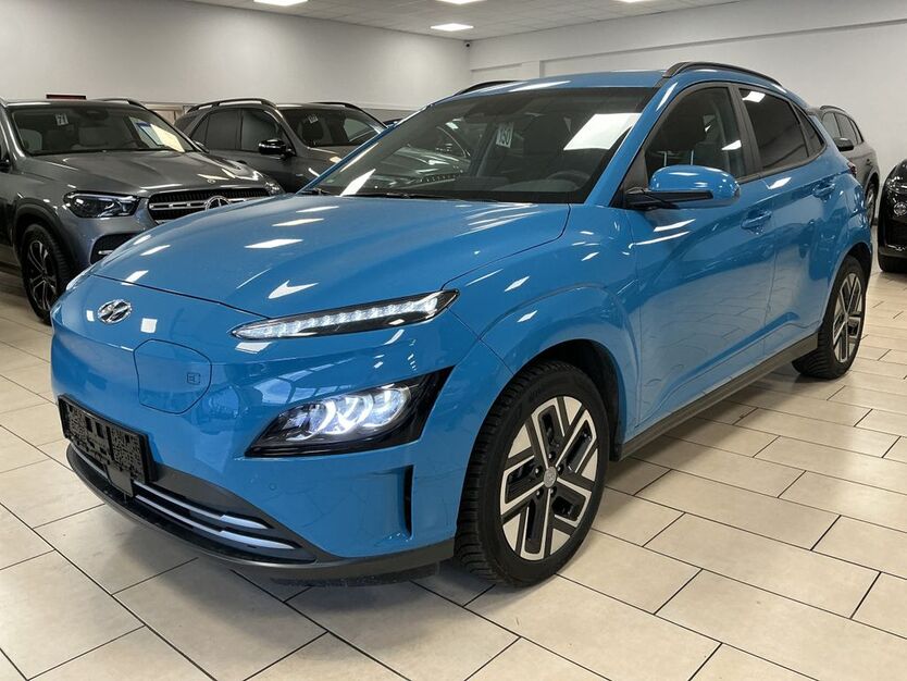 Hyundai KONA 23.207 km 19.800 € Bonn 53227