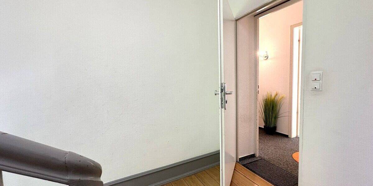 Gewerbeobjekt Königswinter / Oberpleis Oberpleis - 7 Zimmer, 215 m&sup2;, 1.525&euro; | Angebot:26786798