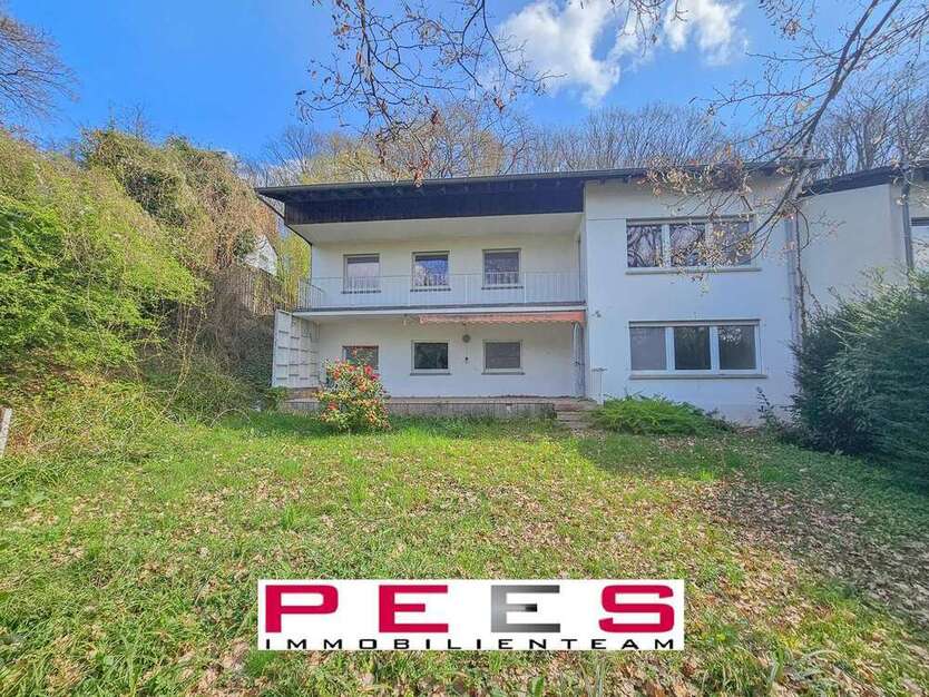 Haus zum Kaufen in Bonn 498.000 € 220 m²
