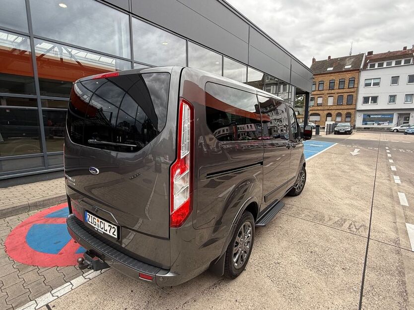 Ford Tourneo Custom 177.800 km 22.500 € Siegburg 53721