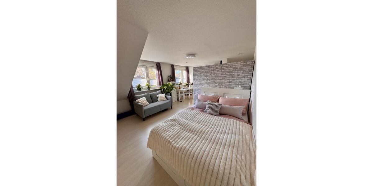 1-Zimmer-Dachgeschosswohnung in Bergisch Gladbach-Hebborn 1 zimmer