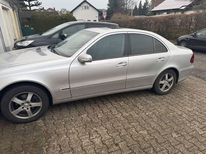 E 270