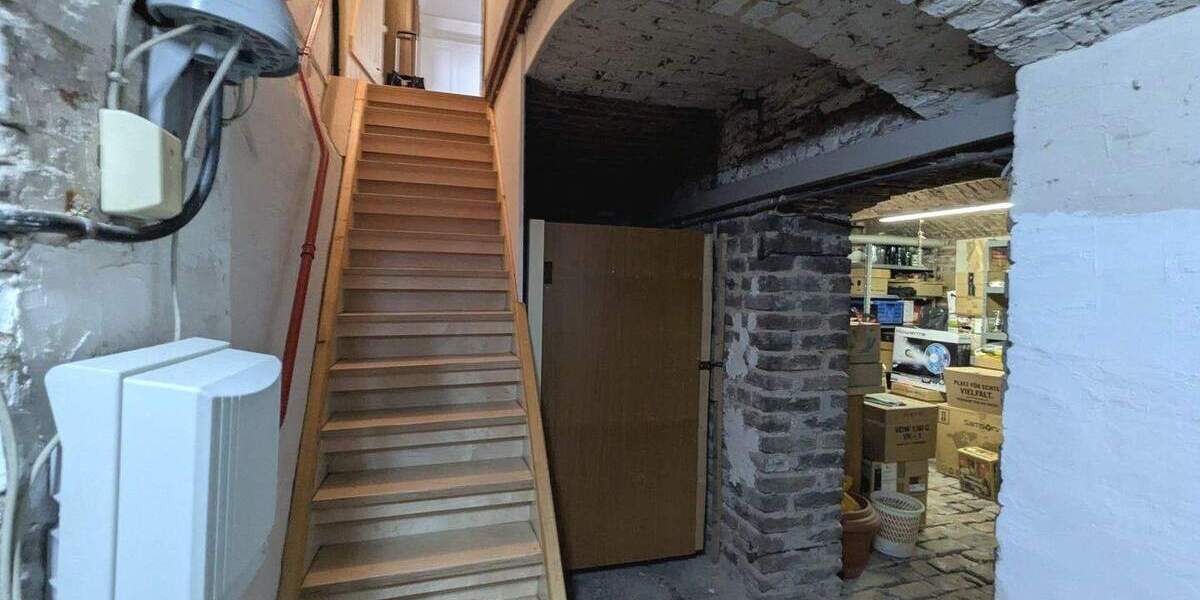 Mehrfamilienhaus, Wohnhaus Köln Lindenthal - 8 Zimmer, 211 m&sup2;, 1.350.000&euro; | Angebot:24711821