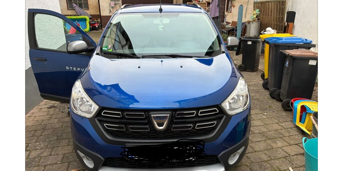 Dacia Lodgy 34.000 km 14.800 &euro; Königsfeld 53426