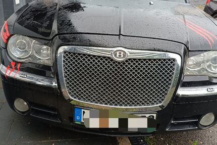 Chrysler 300C 228.000 km 4.999 &euro; Asbach 53567
