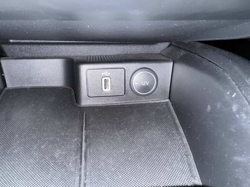 Ford Focus EcoBlue.Nav.Temp.SHZ.Serv-Neu.EU6 GARANTIE.1 35.000 km 15.500 € Erftstadt 50374