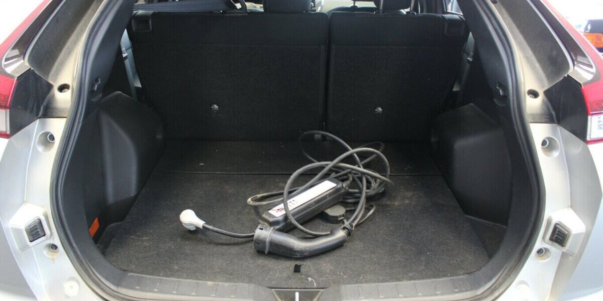 Mitsubishi Eclipse Cross Plug-In-Hybrid 4WD Basis 44.849 km 17.980 &euro; Euskirchen 53881