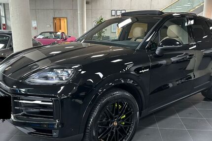 Porsche Cayenne 17.000 km 106.900 &euro; Köln 51145