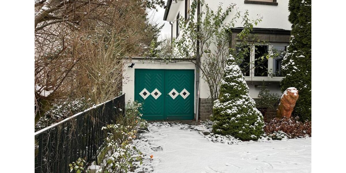 Erdgeschoßwohnung Bonn Lannesdorf - 3 Zimmer, 160 m&sup2;, 1.850&euro; | Angebot:24701227