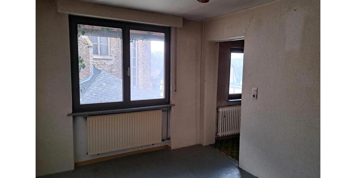 Bauernhaus, Landhaus Grafschaft - 5 Zimmer, 130 m&sup2;, 150.000&euro; | Angebot:24805179