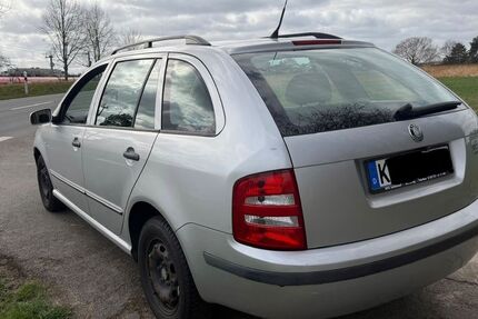 Skoda Fabia 127.500 km 1.799 &euro; Köln 51143