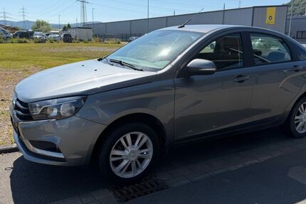 Lada Vesta 87.900 km 2.550 &euro; Eitorf 53783