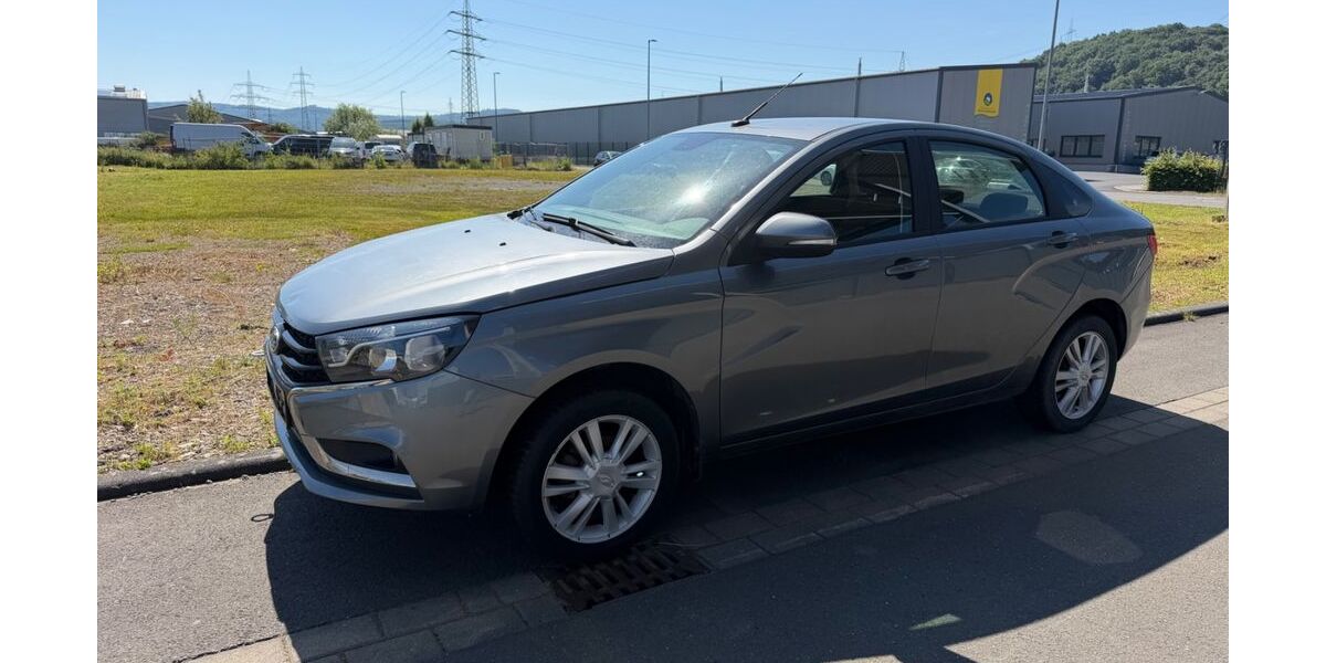 Lada Vesta 87.900 km 2.550 &euro; Eitorf 53783