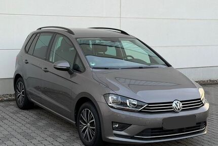 VW Golf Sportsvan 48.699 km 14.000 &euro; Brühl 50321