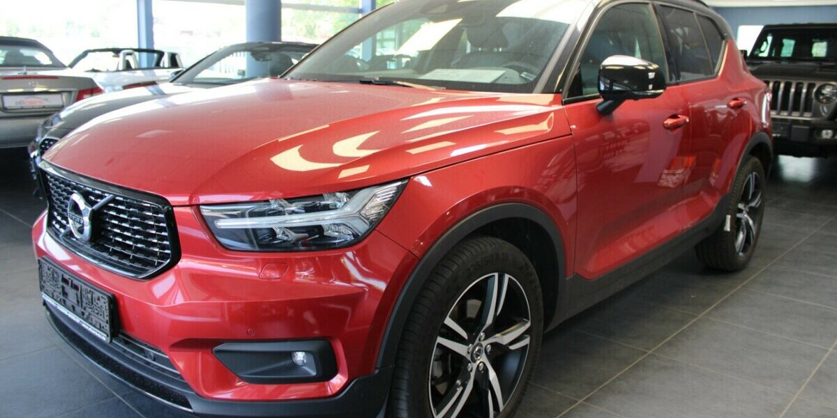 Volvo XC40 T5 AWD Geartronic R-Design 44.420 km 25.980 &euro; Euskirchen 53881