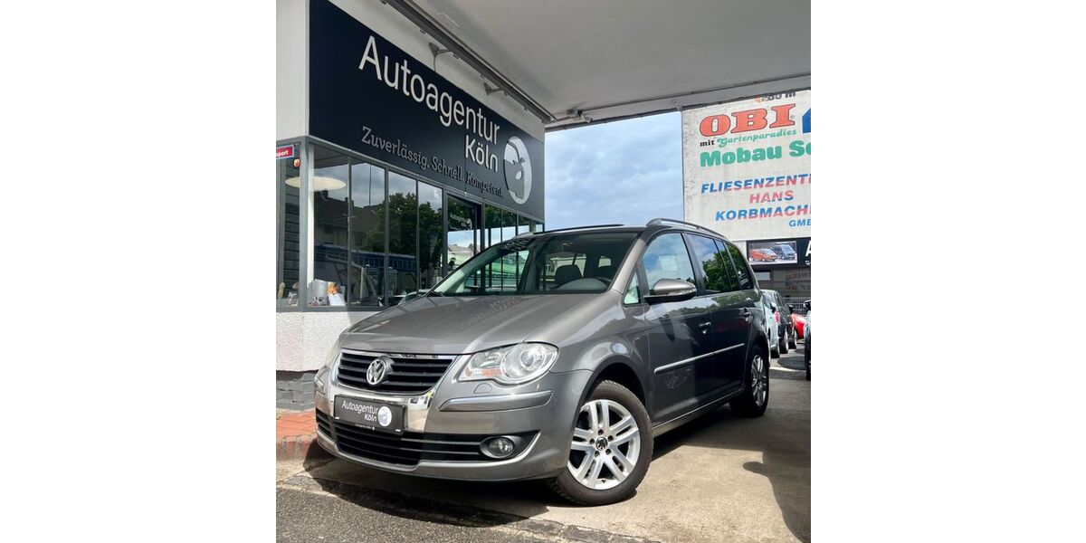 VW Touran 216.000 km 4.490 &euro; Köln 51067