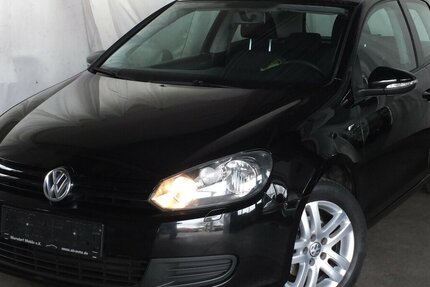 VW Golf 1.4i TRENDLINE KLIMAANLAGE SPORT-LMF SHZ 135.895 km 5.904 &euro; Köln 50858
