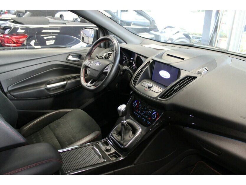 Kuga 2.0 TDCi 4x4 ST-Line