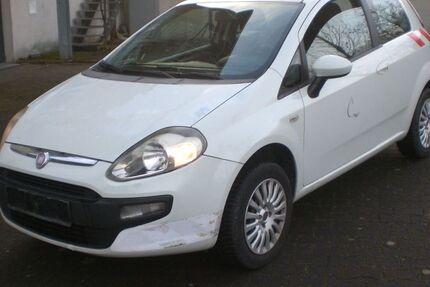 Fiat Punto 90.000 km 2.900 € Köln 50735