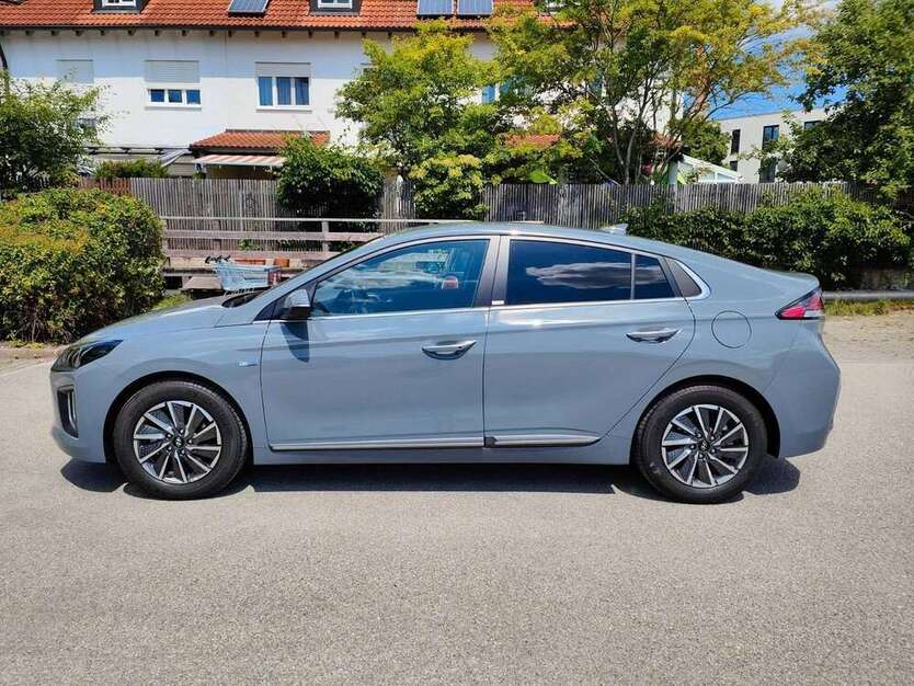 IONIQ