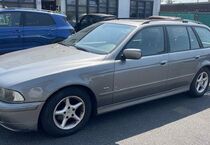BMW 525