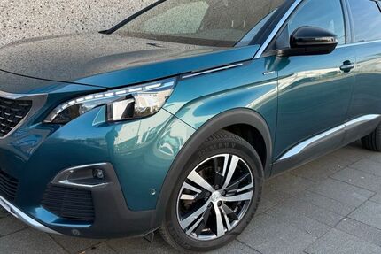 Peugeot 5008 141.000 km 12.999 &euro; Köln 50739
