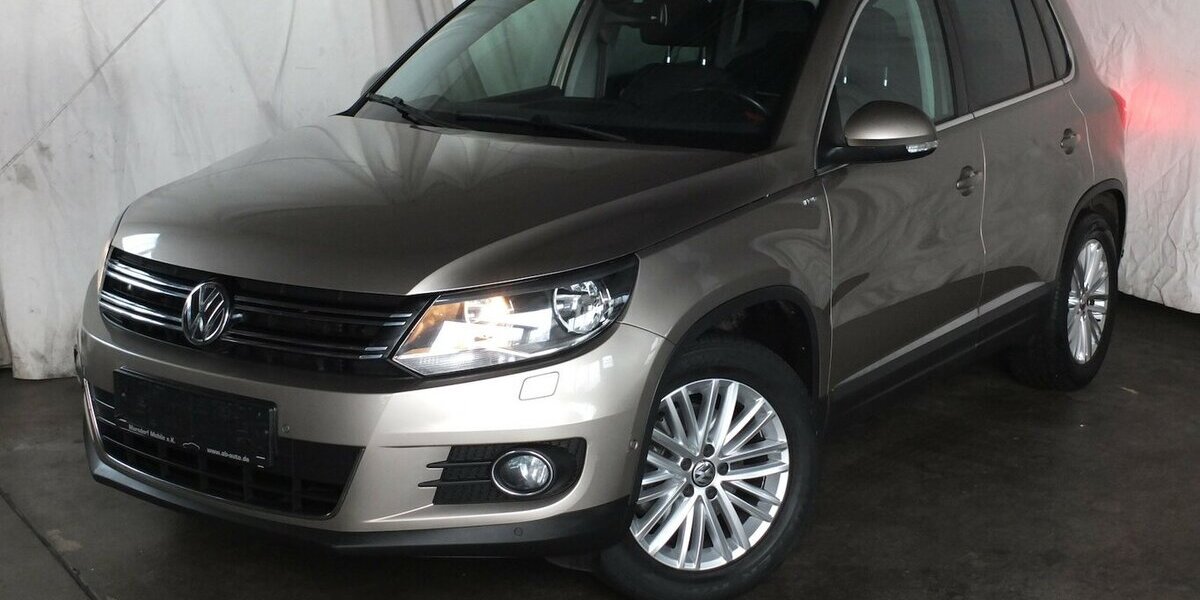 VW Tiguan WM26:CUP SPORT NAVI PARKPILOT TEMPOMAT 88.859 km 10.908 &euro; Köln 50858