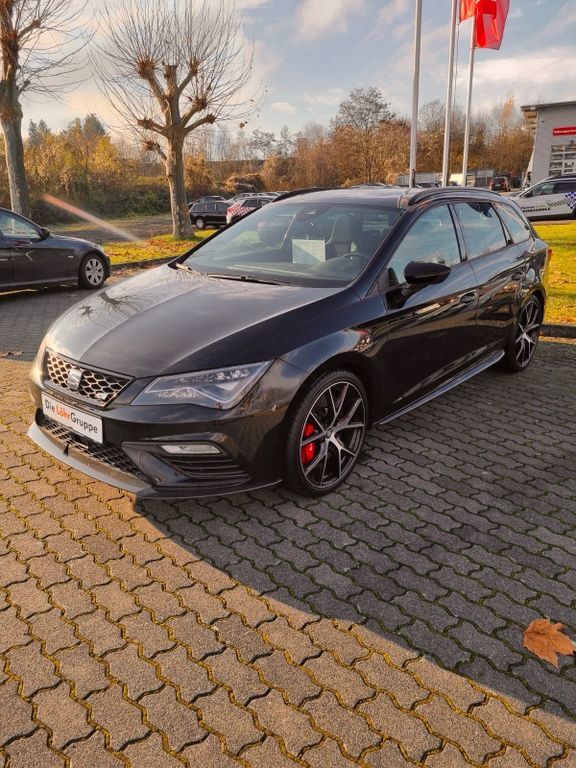 Seat Leon 160.000 km 19.449 € Köln 50939
