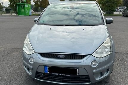 Ford S-Max 192.500 km 2.500 &euro; Bornheim 53332