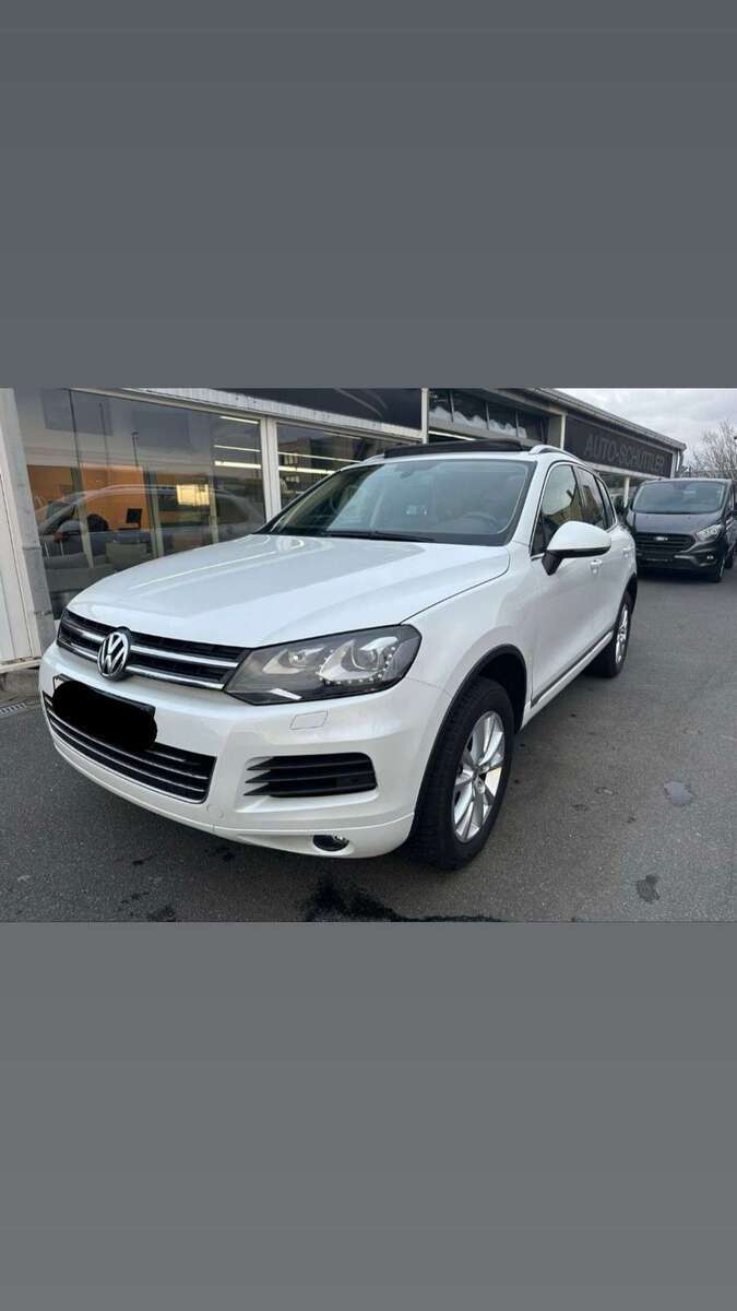 VW Touareg 220.000 km 15.500 € Köln 51067
