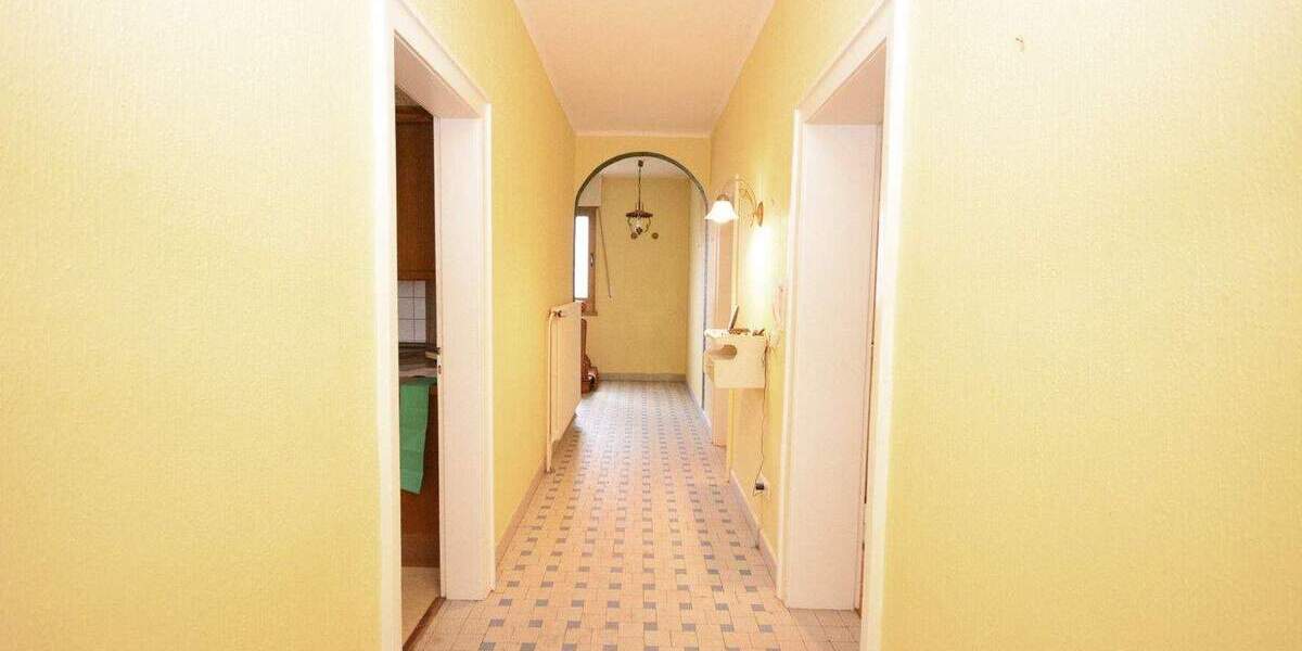 Einfamilienhaus Bornheim Merten - 9 Zimmer, 207 m&sup2;, 650.000&euro; | Angebot:25781301