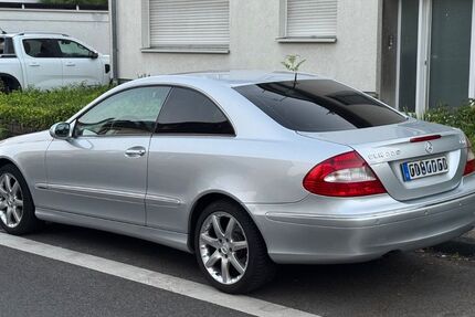 Mercedes-Benz CLK 220 287.000 km 8.000 &euro; Bergisch Gladbach 51465