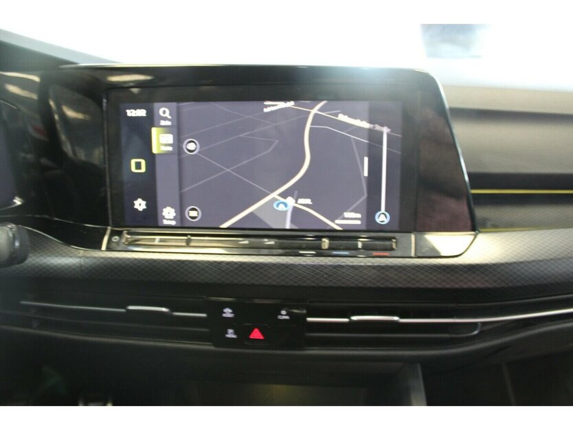 VW Golf VIII 2.0 TDI SCR United 69.468 km 17.980 € Euskirchen 53881