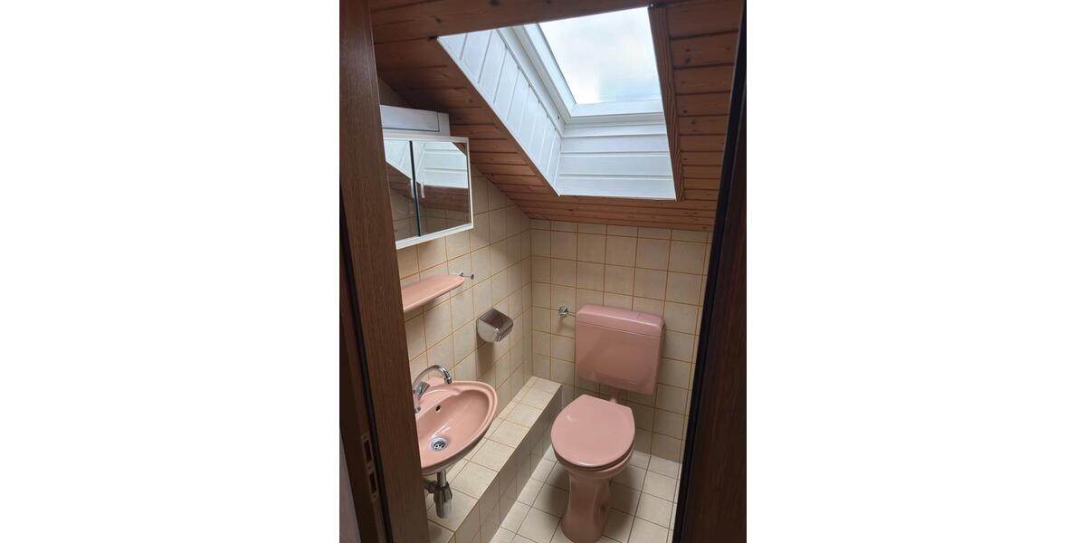 Dachgeschoßwohnung Sinzig - 2.5 Zimmer, 105 m&sup2;, 720&euro; | Angebot:25724562