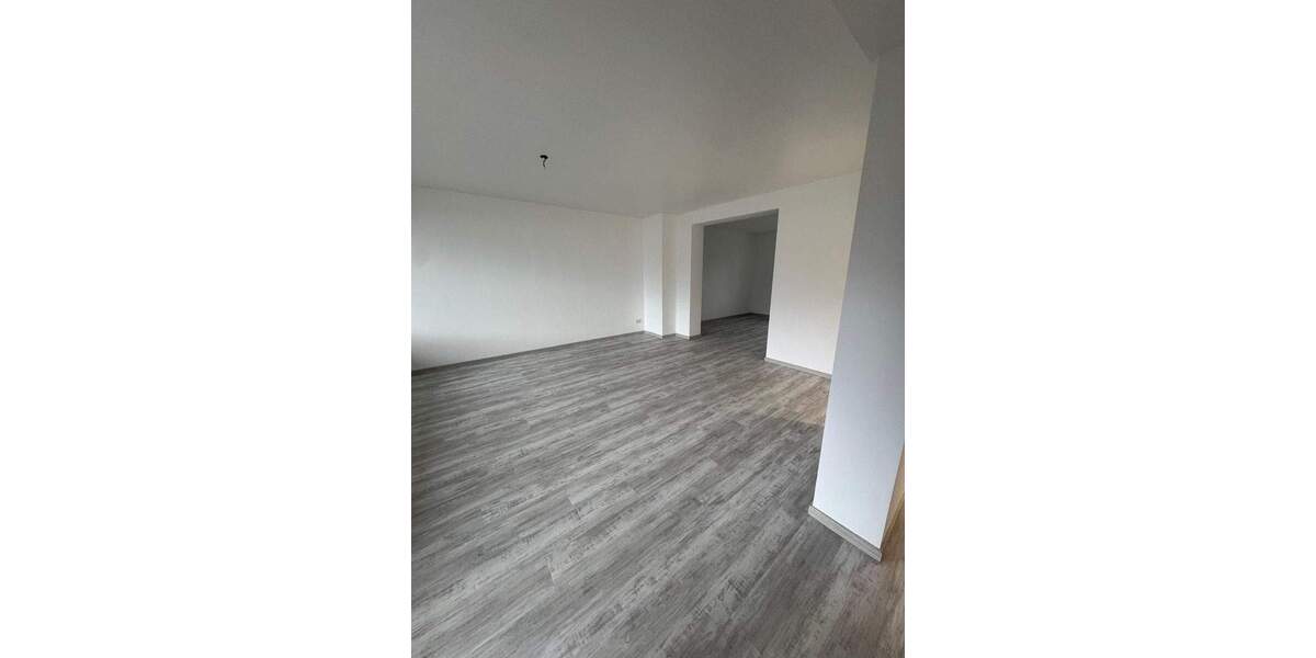Etagenwohnung Siegburg Dreesch - 2 Zimmer, 80 m&sup2;, 1.100&euro; | Angebot:24155580