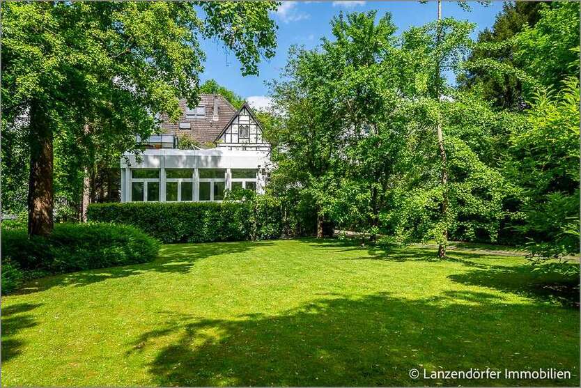Haus zum Kaufen in Bonn Godesberg-Rüngsdorf 2.650.000 € 450 m²