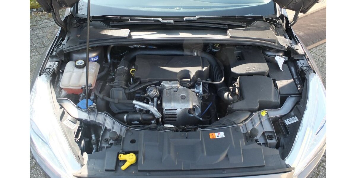 Ford Focus KLIMAUTOMATIK PARKPILOT 4-TÜRIG 118.919 km 6.998 &euro; Köln 50858