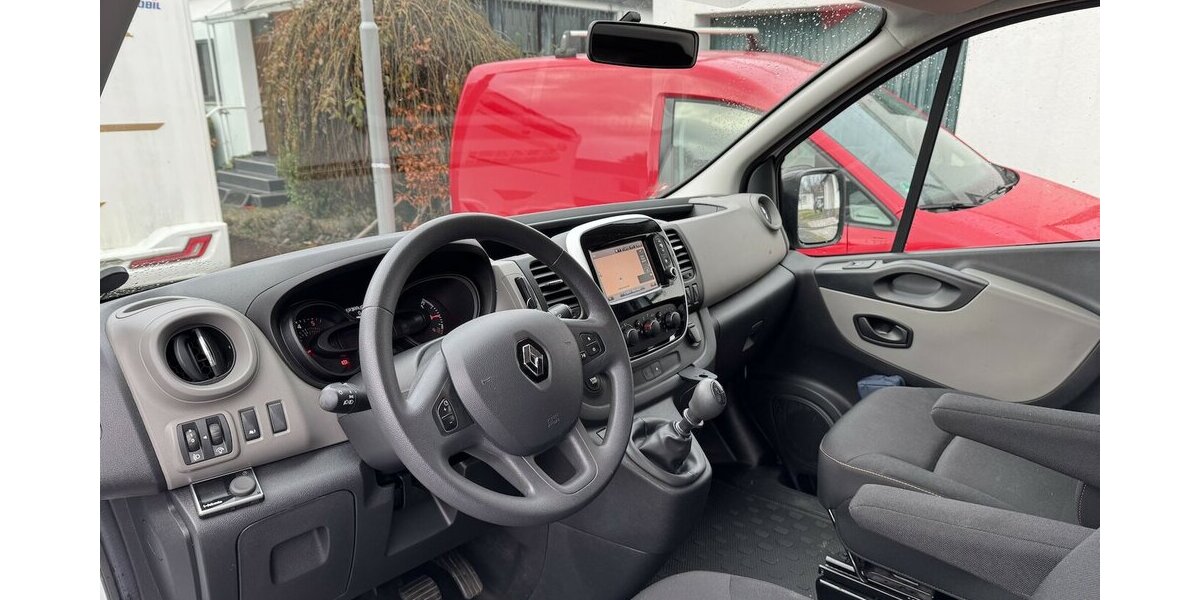 Renault Trafic L2H1 Klima Navi Sth. Regale/Schraubst E6 85.000 km 15.750 &euro; Erftstadt 50374