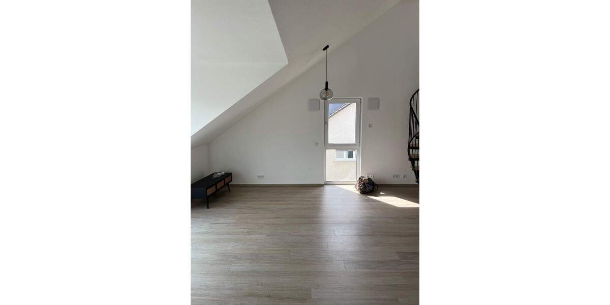 Etagenwohnung Siegburg Dreesch - 2 Zimmer, 71 m&sup2;, 990&euro; | Angebot:25909104