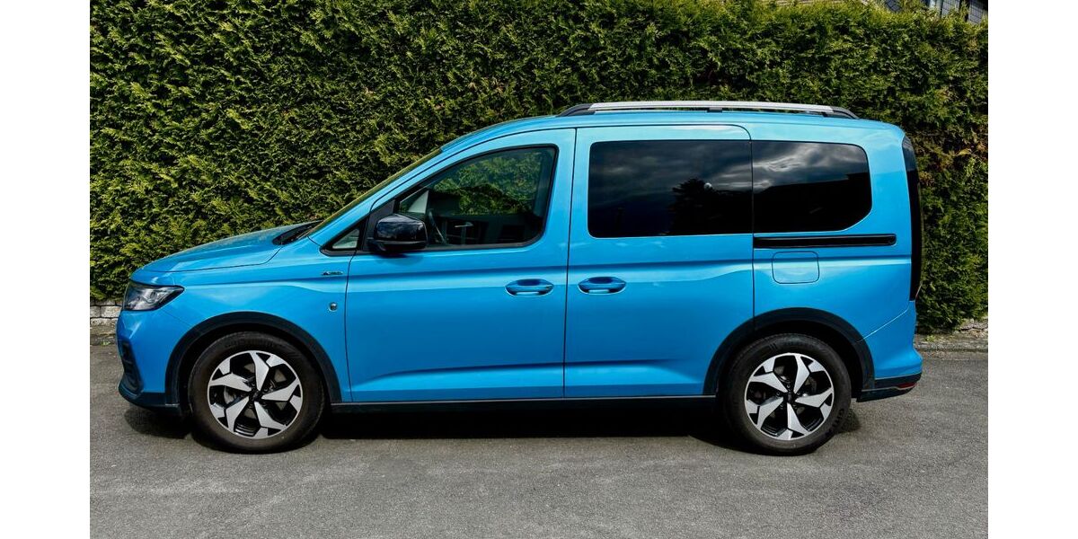 Ford Tourneo Connect 31.900 km 28.000 &euro; Köln 51147