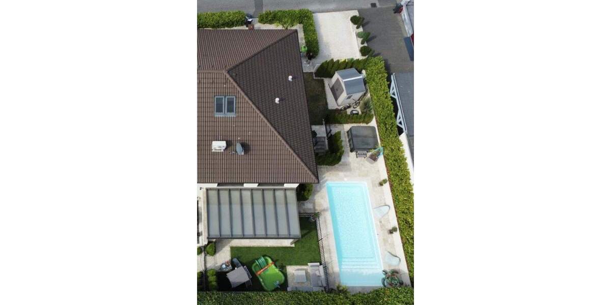 Doppelhaushälfte Rösrath - 7 Zimmer, 240 m&sup2;, 899.000&euro; | Angebot:24534219