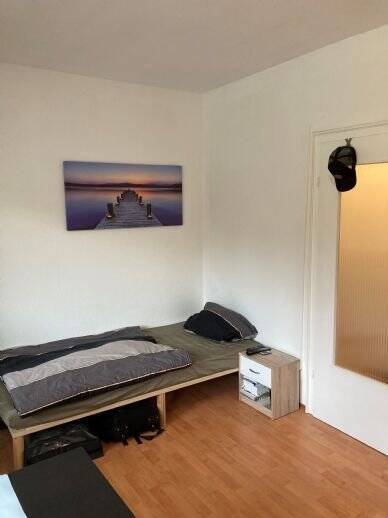 Etagenwohnung Siegburg Dreesch - 1 Zimmer, 28 m&sup2;, 300&euro; | Angebot:24708661