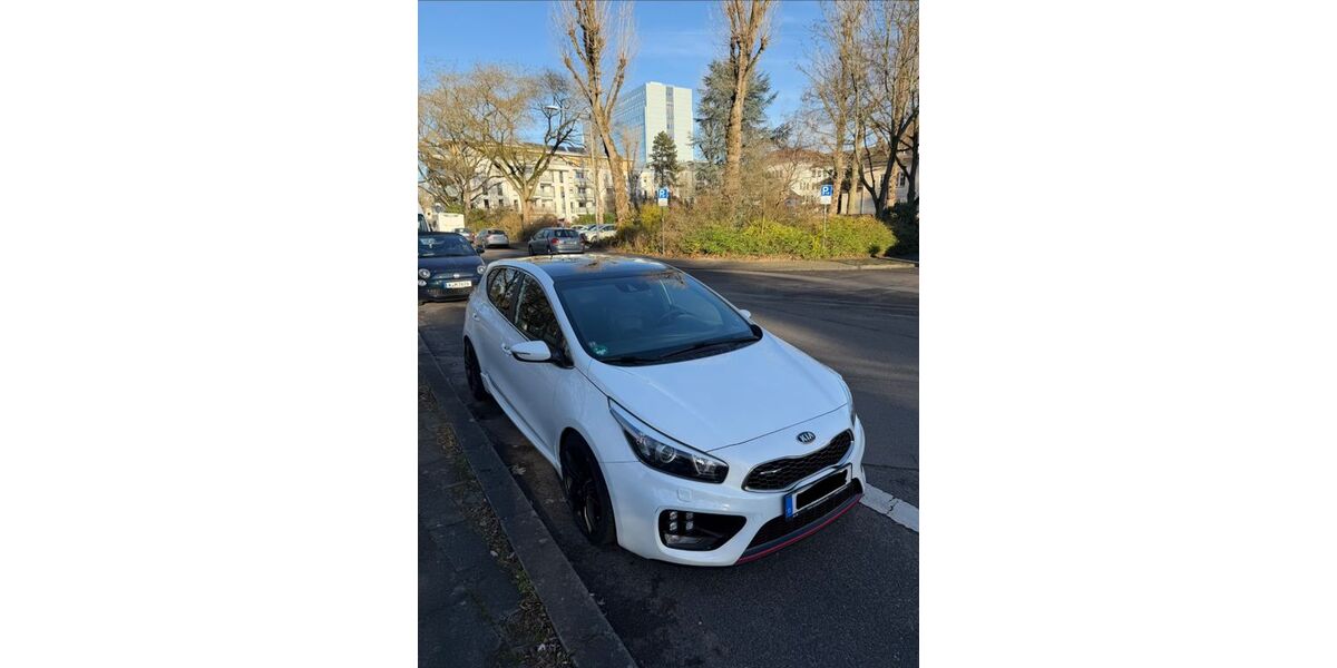Kia ceed / Ceed 93.000 km 13.400 &euro; Köln 50827