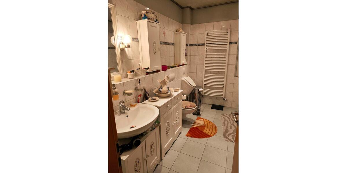 Reihenhaus Sinzig - 6 Zimmer, 120 m&sup2;, 1.200&euro; | Angebot:27687669